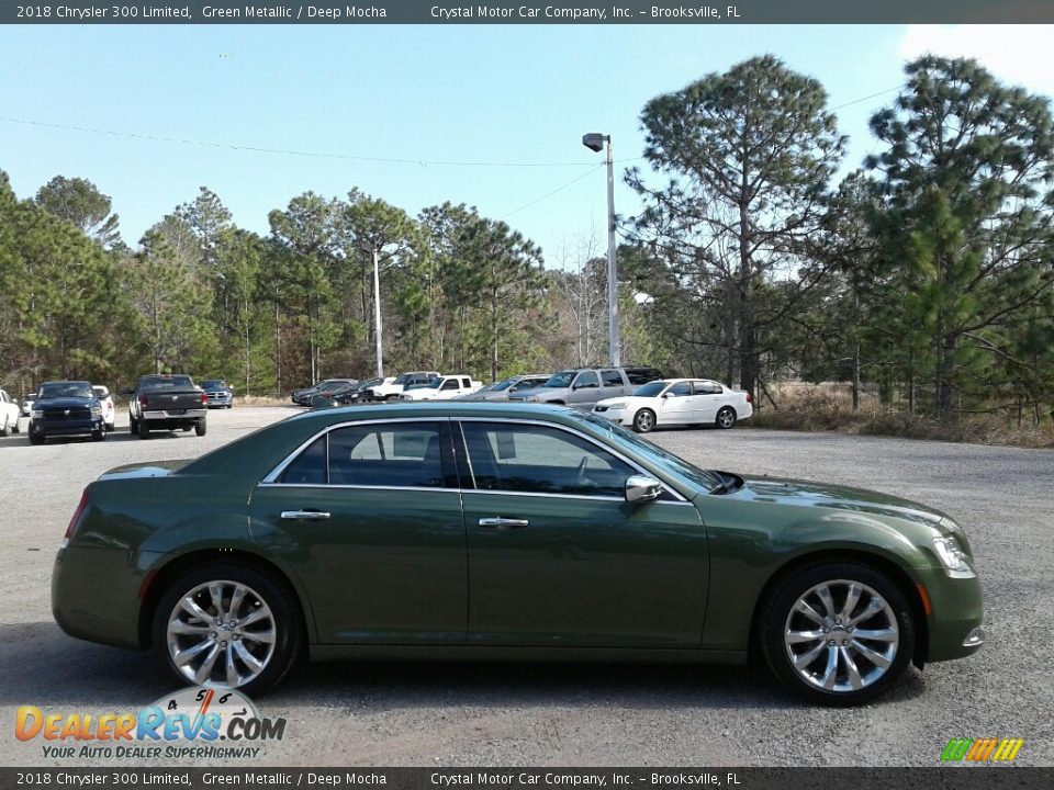 2018 Chrysler 300 Limited Green Metallic / Deep Mocha Photo #6