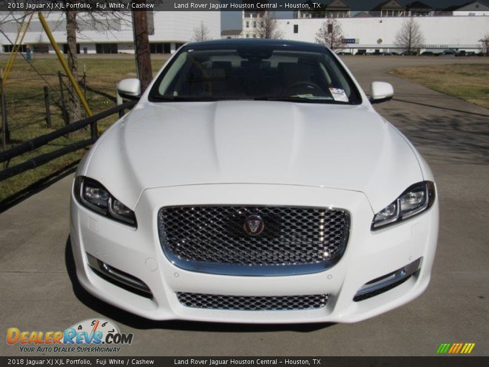 2018 Jaguar XJ XJL Portfolio Fuji White / Cashew Photo #9