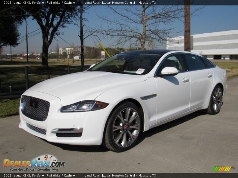 2018 Jaguar XJ XJL Portfolio Fuji White / Cashew Photo #10