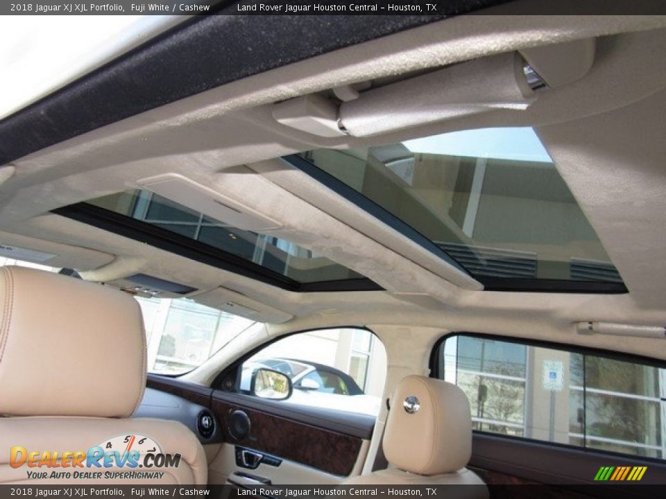 2018 Jaguar XJ XJL Portfolio Fuji White / Cashew Photo #16