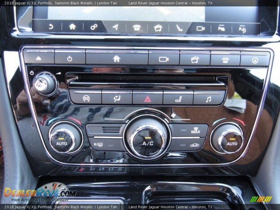 Controls of 2018 Jaguar XJ XJL Portfolio Photo #21