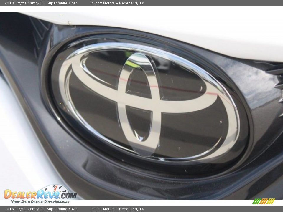 2018 Toyota Camry LE Super White / Ash Photo #4