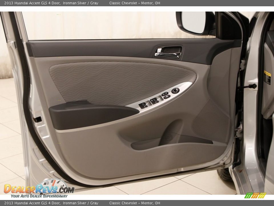 2013 Hyundai Accent GLS 4 Door Ironman Silver / Gray Photo #4