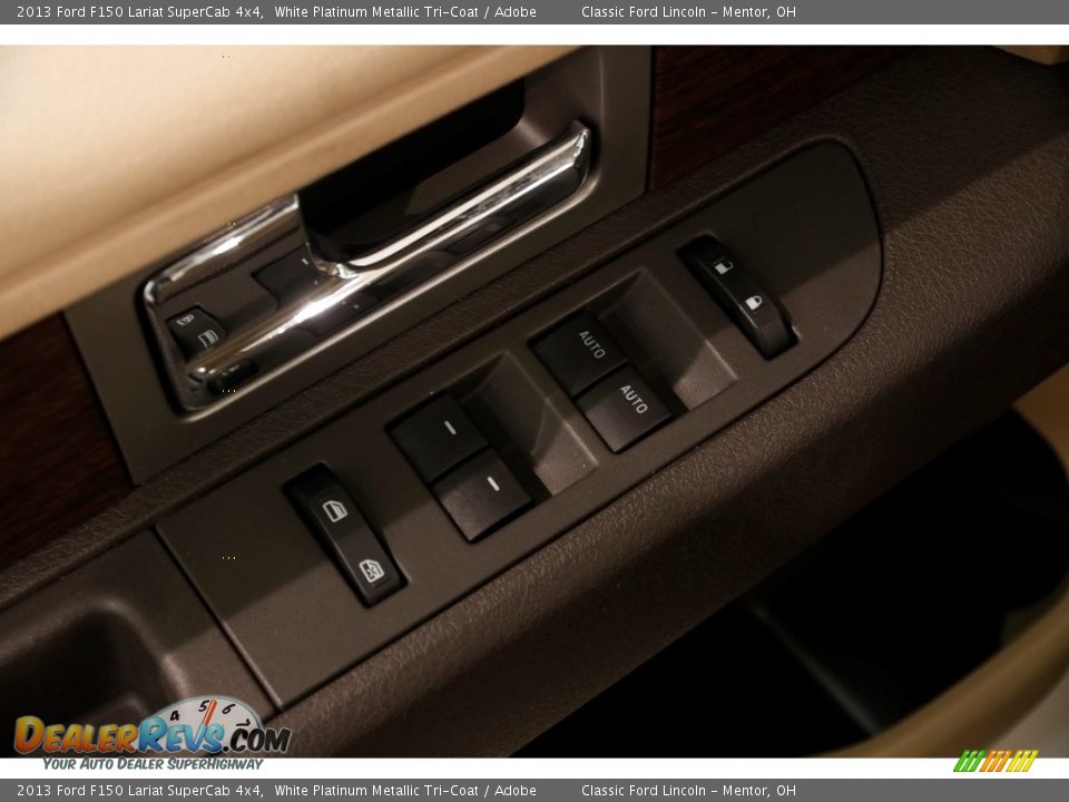 2013 Ford F150 Lariat SuperCab 4x4 White Platinum Metallic Tri-Coat / Adobe Photo #9