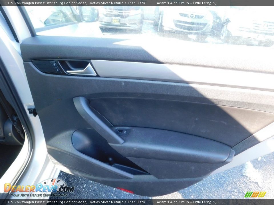 2015 Volkswagen Passat Wolfsburg Edition Sedan Reflex Silver Metallic / Titan Black Photo #20
