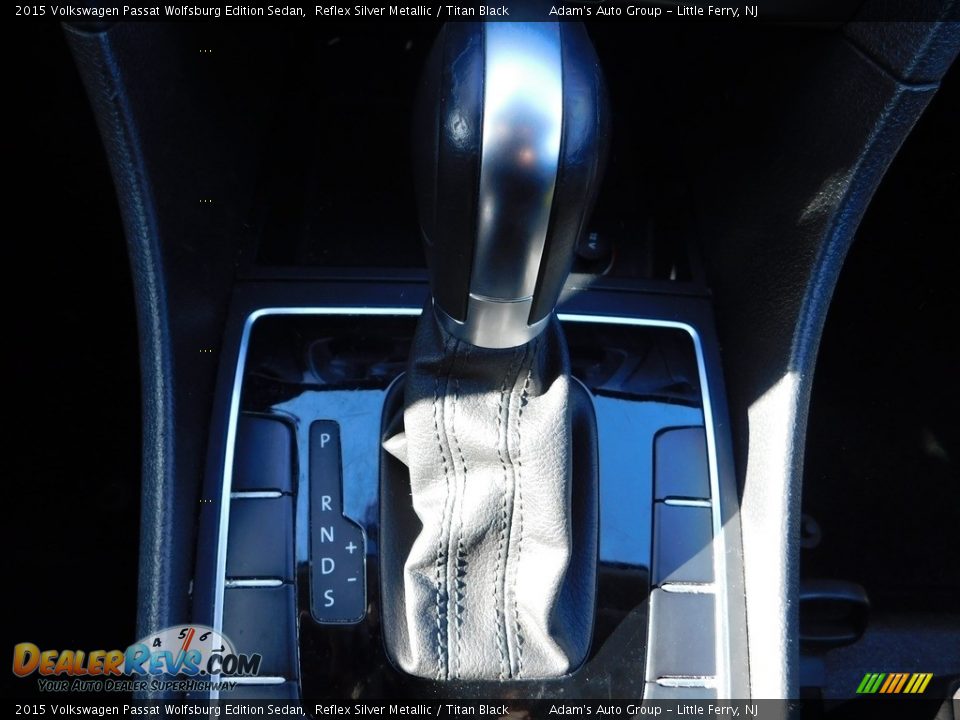 2015 Volkswagen Passat Wolfsburg Edition Sedan Reflex Silver Metallic / Titan Black Photo #31