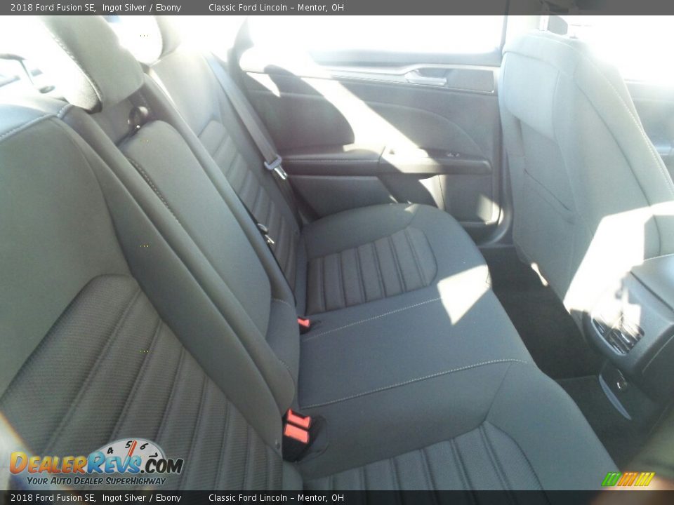 2018 Ford Fusion SE Ingot Silver / Ebony Photo #5