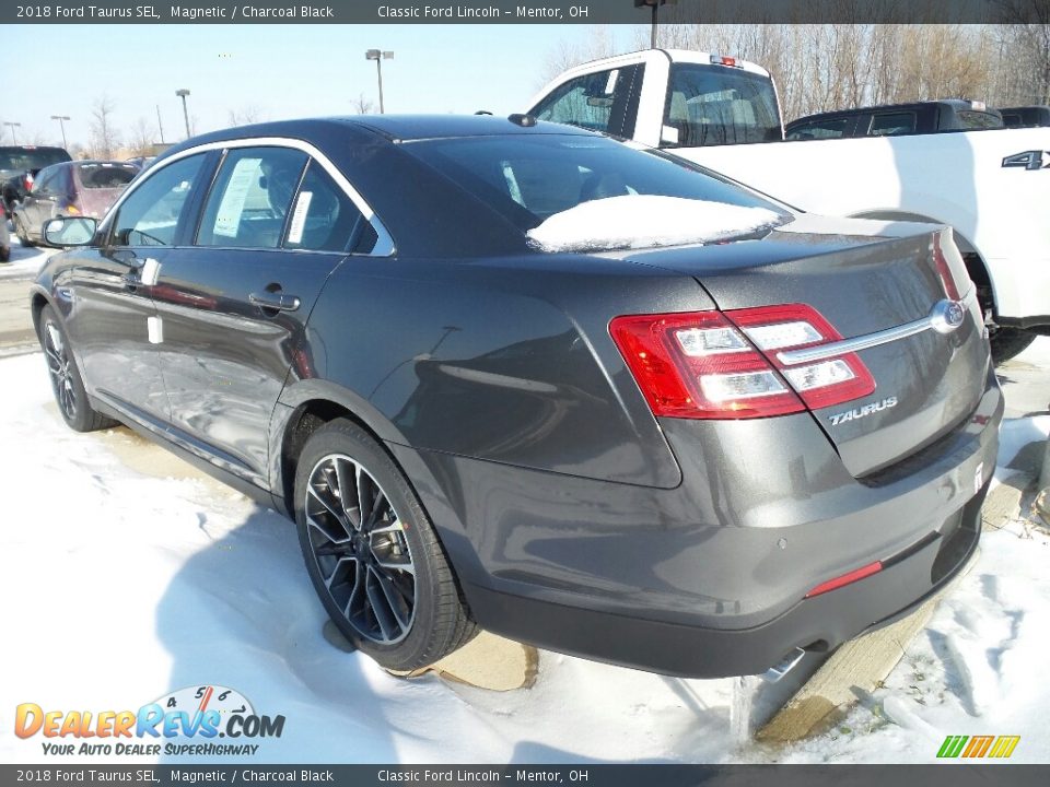2018 Ford Taurus SEL Magnetic / Charcoal Black Photo #4