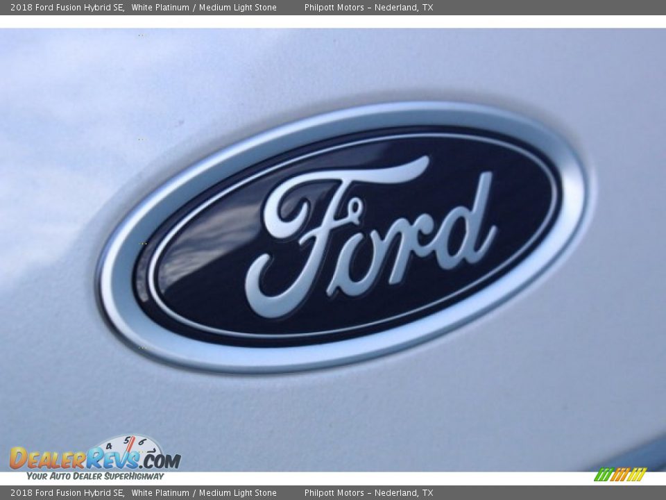 2018 Ford Fusion Hybrid SE White Platinum / Medium Light Stone Photo #36