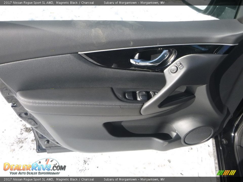 2017 Nissan Rogue Sport SL AWD Magnetic Black / Charcoal Photo #15
