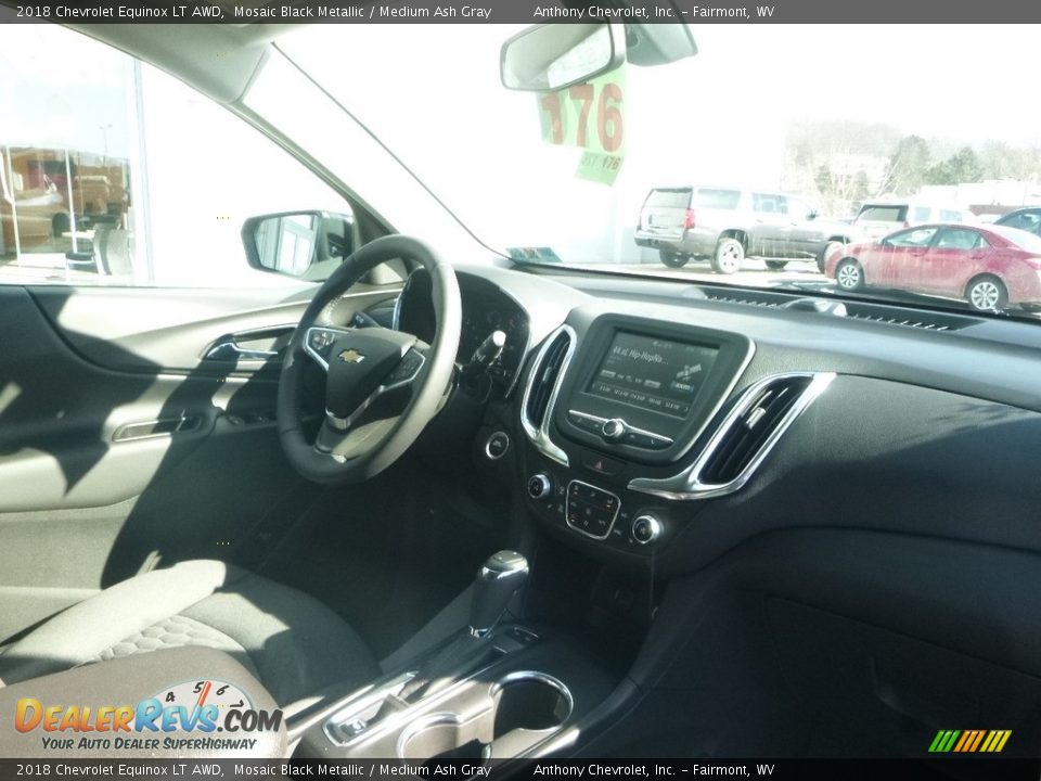 2018 Chevrolet Equinox LT AWD Mosaic Black Metallic / Medium Ash Gray Photo #10