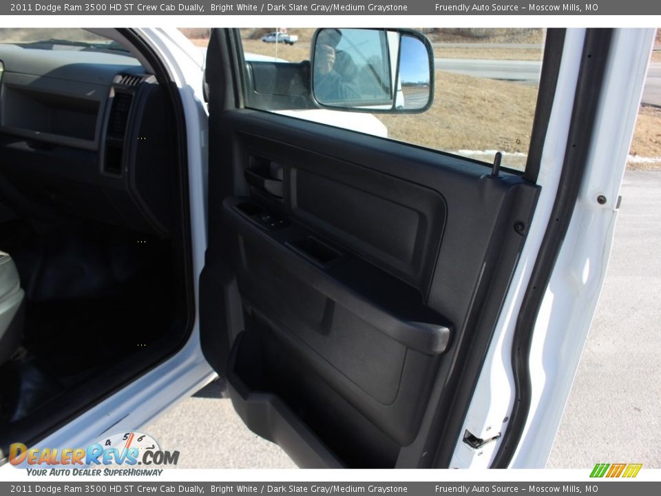 2011 Dodge Ram 3500 HD ST Crew Cab Dually Bright White / Dark Slate Gray/Medium Graystone Photo #18