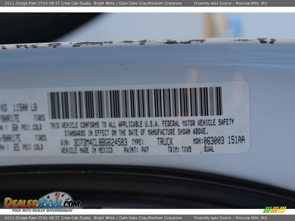 2011 Dodge Ram 3500 HD ST Crew Cab Dually Bright White / Dark Slate Gray/Medium Graystone Photo #23