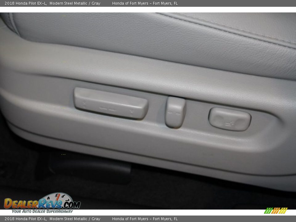 2018 Honda Pilot EX-L Modern Steel Metallic / Gray Photo #15
