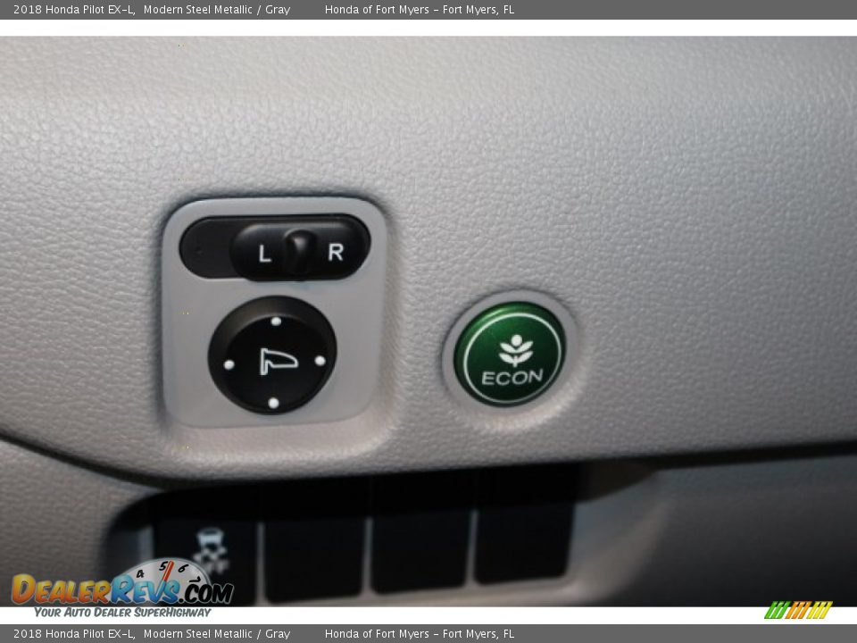 2018 Honda Pilot EX-L Modern Steel Metallic / Gray Photo #17