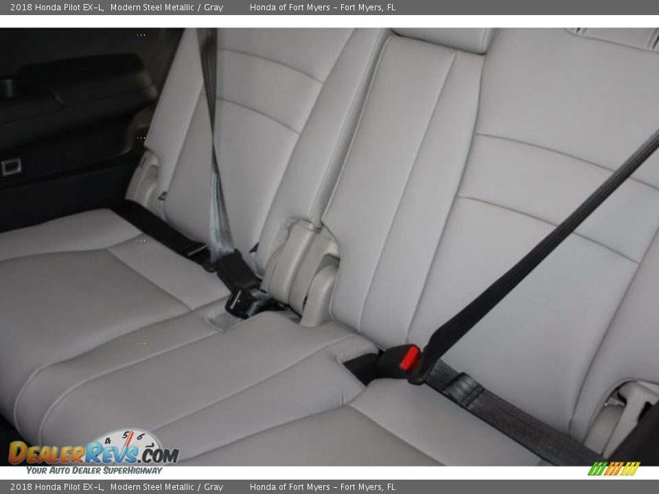 2018 Honda Pilot EX-L Modern Steel Metallic / Gray Photo #36
