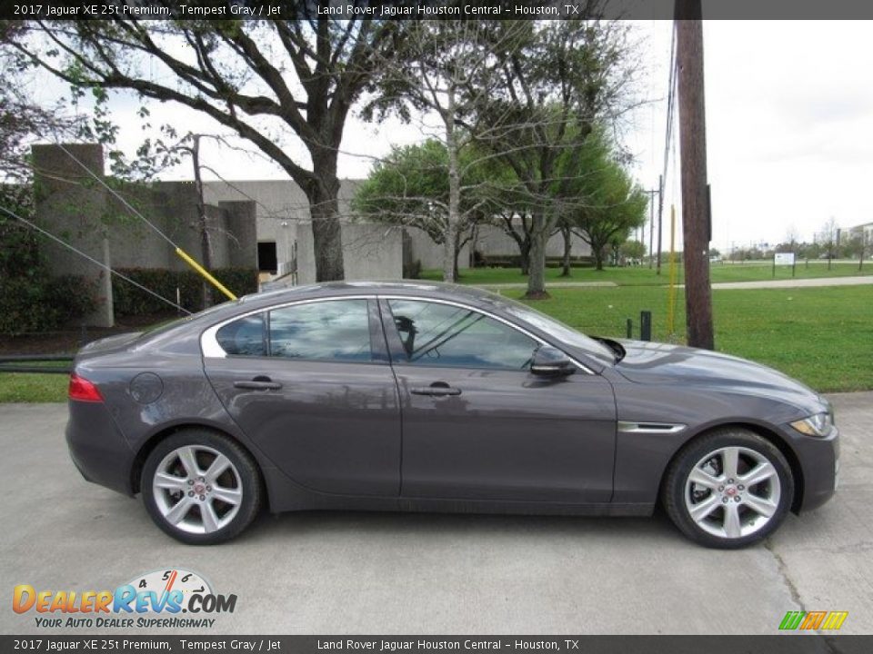 2017 Jaguar XE 25t Premium Tempest Gray / Jet Photo #10
