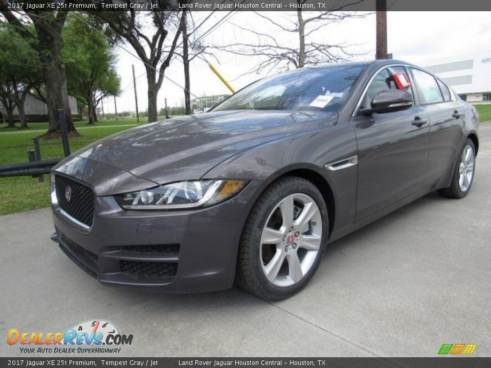 2017 Jaguar XE 25t Premium Tempest Gray / Jet Photo #12
