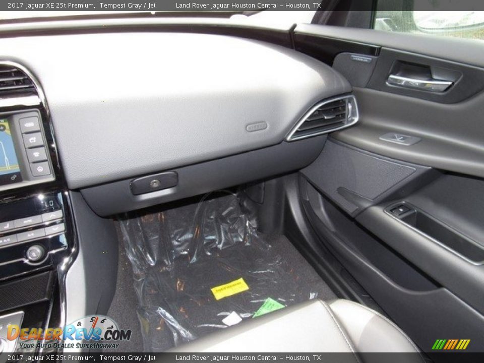 2017 Jaguar XE 25t Premium Tempest Gray / Jet Photo #14