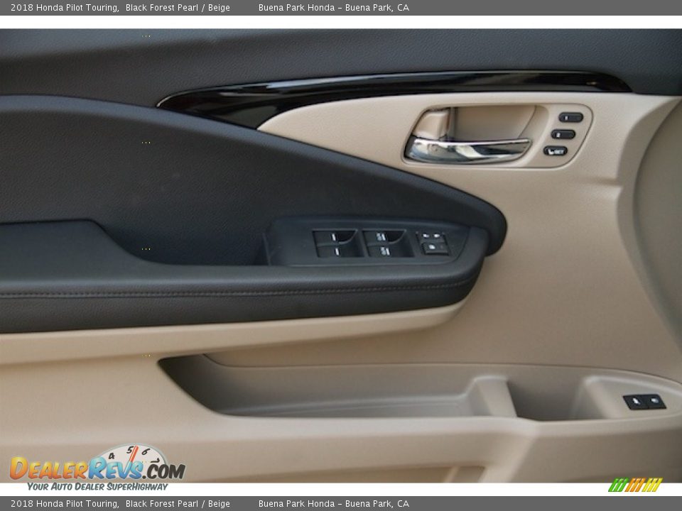 2018 Honda Pilot Touring Black Forest Pearl / Beige Photo #8