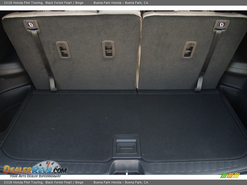 2018 Honda Pilot Touring Black Forest Pearl / Beige Photo #18