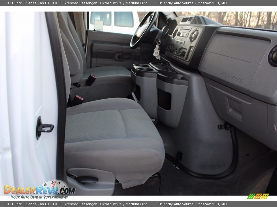 2011 Ford E Series Van E350 XLT Extended Passenger Oxford White / Medium Flint Photo #25