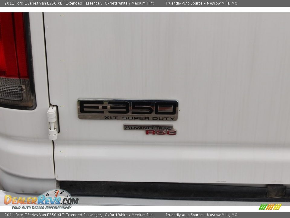 2011 Ford E Series Van E350 XLT Extended Passenger Oxford White / Medium Flint Photo #31
