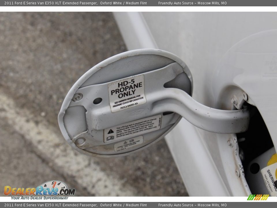 2011 Ford E Series Van E350 XLT Extended Passenger Oxford White / Medium Flint Photo #35