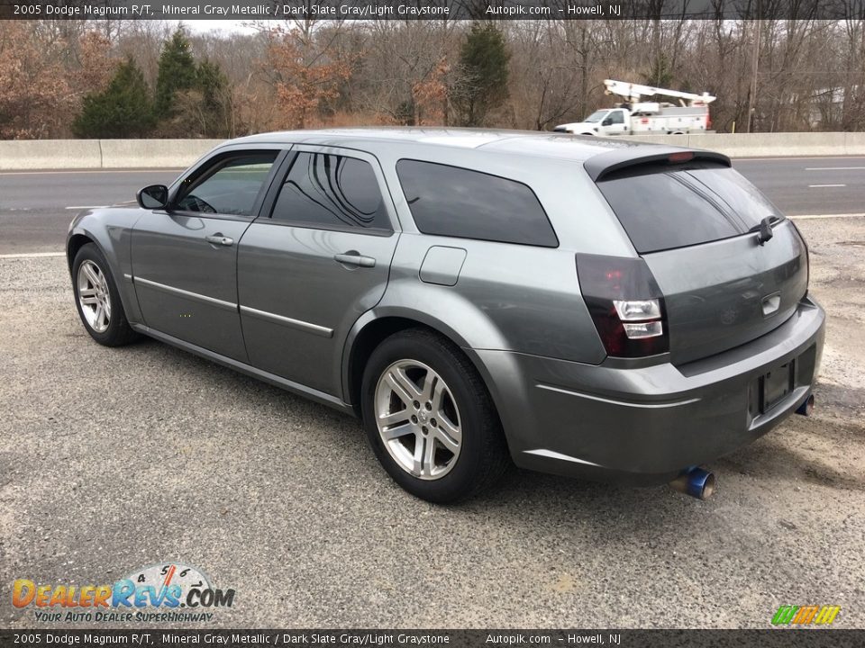 2005 Dodge Magnum R/T Mineral Gray Metallic / Dark Slate Gray/Light Graystone Photo #7