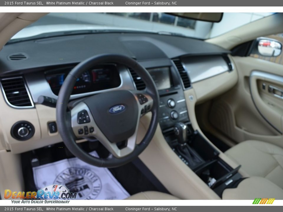2015 Ford Taurus SEL White Platinum Metallic / Charcoal Black Photo #10