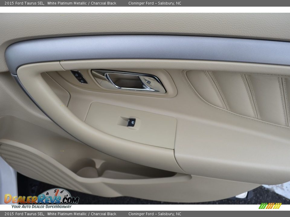 2015 Ford Taurus SEL White Platinum Metallic / Charcoal Black Photo #14