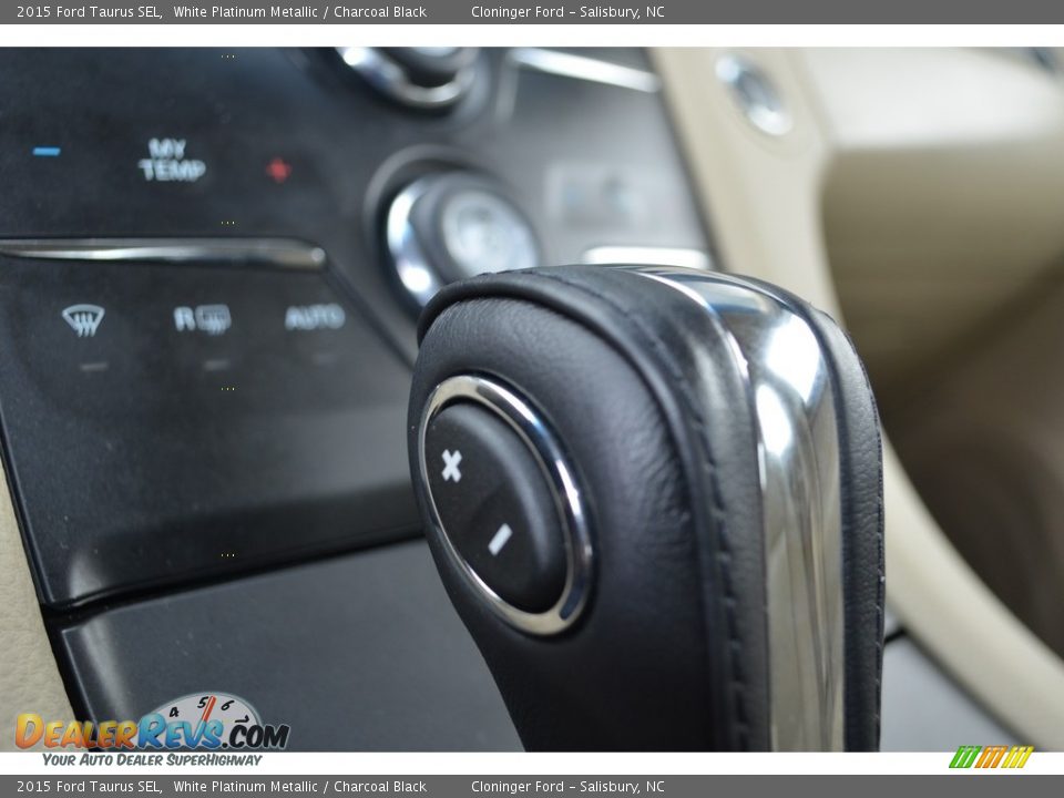 2015 Ford Taurus SEL White Platinum Metallic / Charcoal Black Photo #21