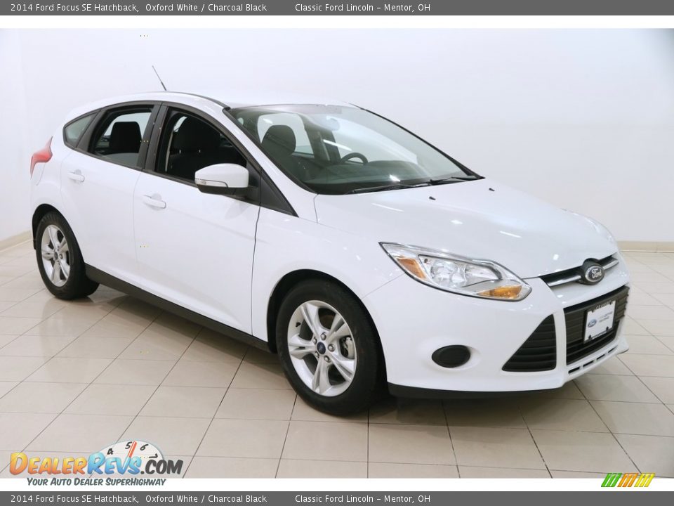 2014 Ford Focus SE Hatchback Oxford White / Charcoal Black Photo #1