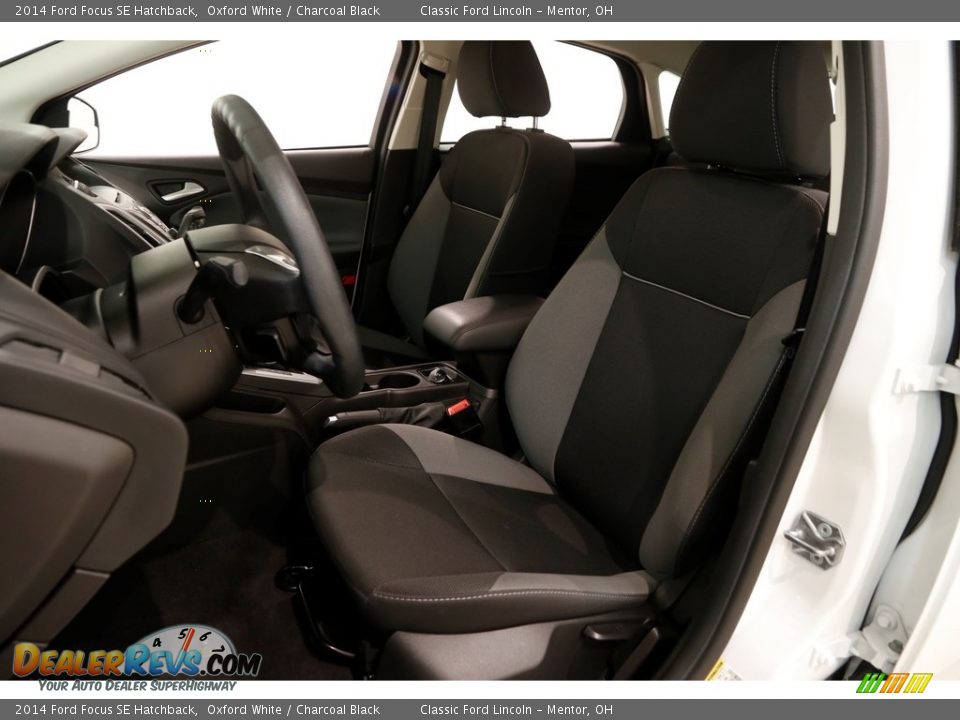 2014 Ford Focus SE Hatchback Oxford White / Charcoal Black Photo #5