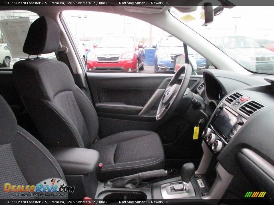 2017 Subaru Forester 2.5i Premium Ice Silver Metallic / Black Photo #17