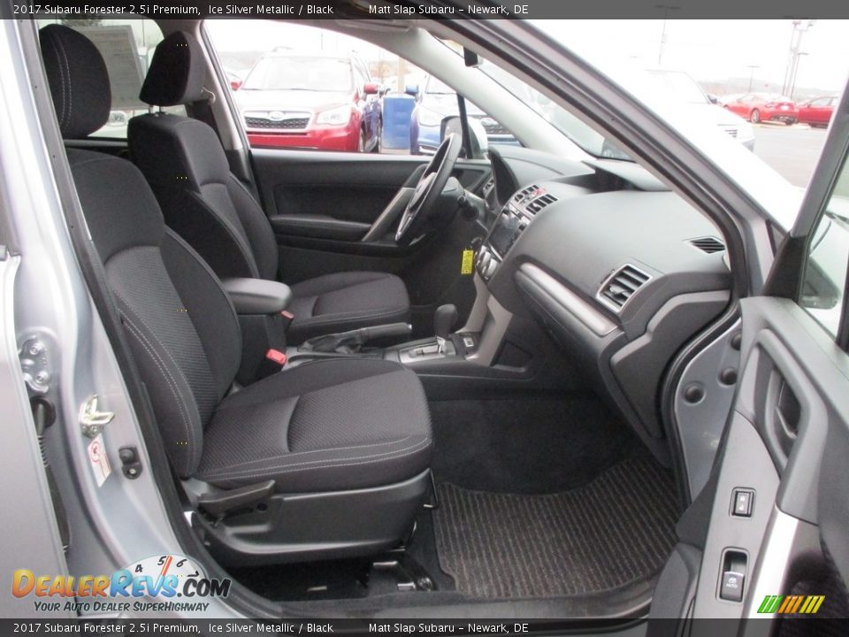 2017 Subaru Forester 2.5i Premium Ice Silver Metallic / Black Photo #18