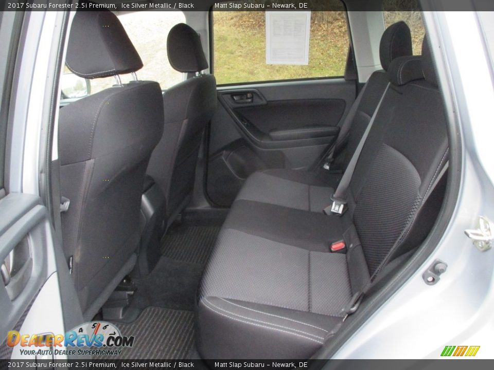 2017 Subaru Forester 2.5i Premium Ice Silver Metallic / Black Photo #22