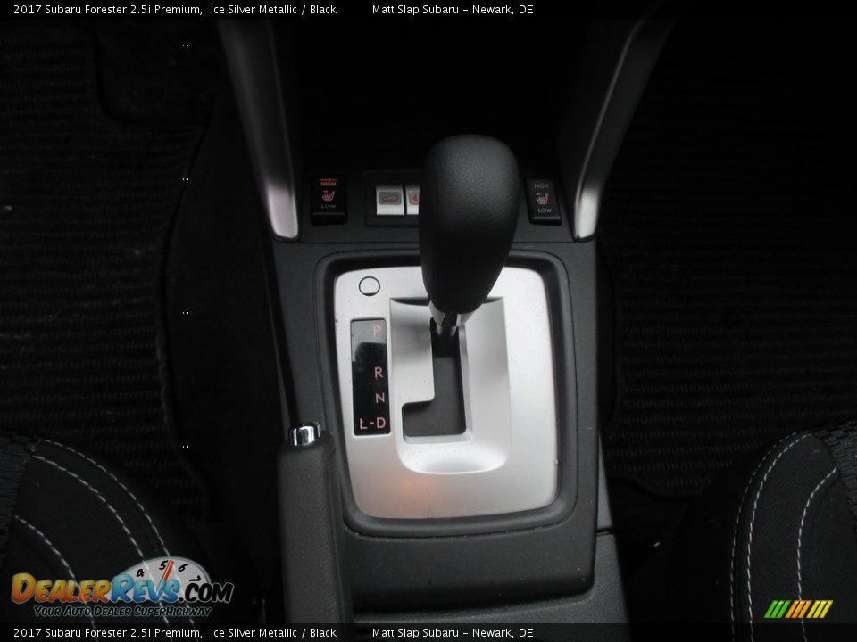 2017 Subaru Forester 2.5i Premium Ice Silver Metallic / Black Photo #27