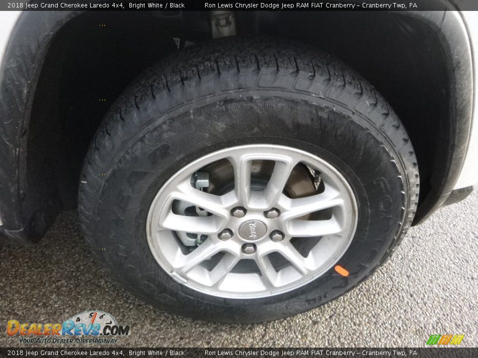 2018 Jeep Grand Cherokee Laredo 4x4 Bright White / Black Photo #9