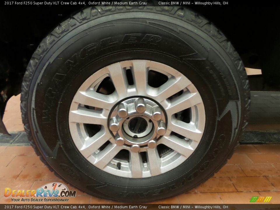 2017 Ford F250 Super Duty XLT Crew Cab 4x4 Oxford White / Medium Earth Gray Photo #8