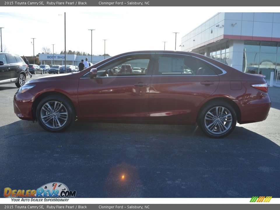 2015 Toyota Camry SE Ruby Flare Pearl / Black Photo #5