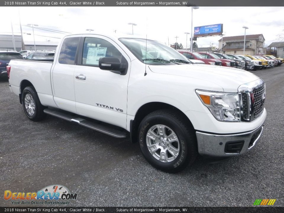 Front 3/4 View of 2018 Nissan Titan SV King Cab 4x4 Photo #1