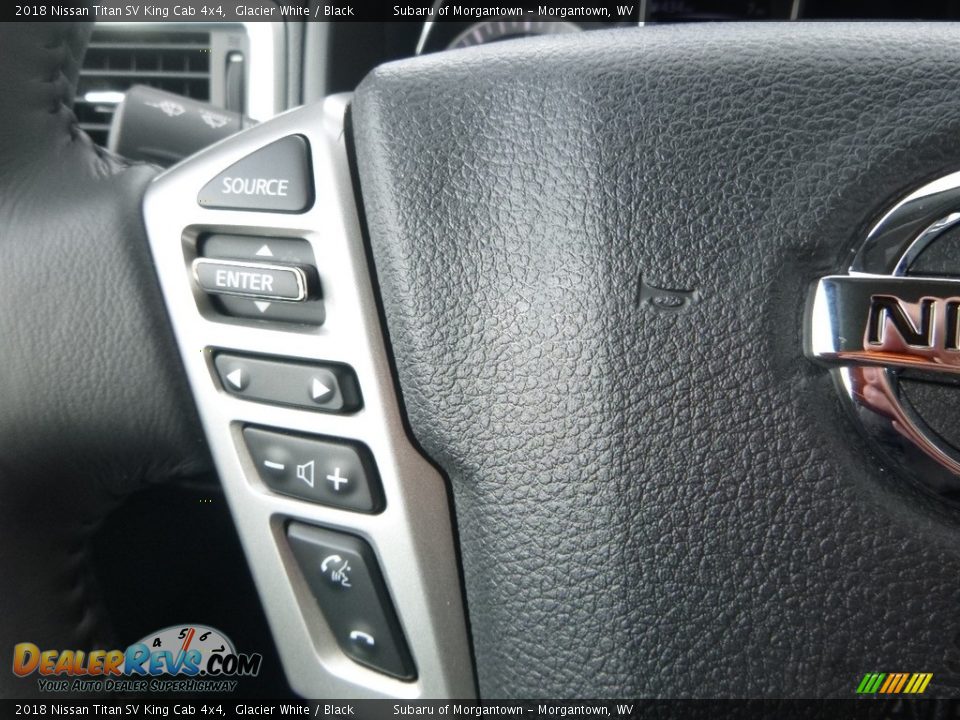 Controls of 2018 Nissan Titan SV King Cab 4x4 Photo #20