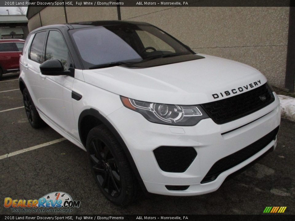 Front 3/4 View of 2018 Land Rover Discovery Sport HSE Photo #10