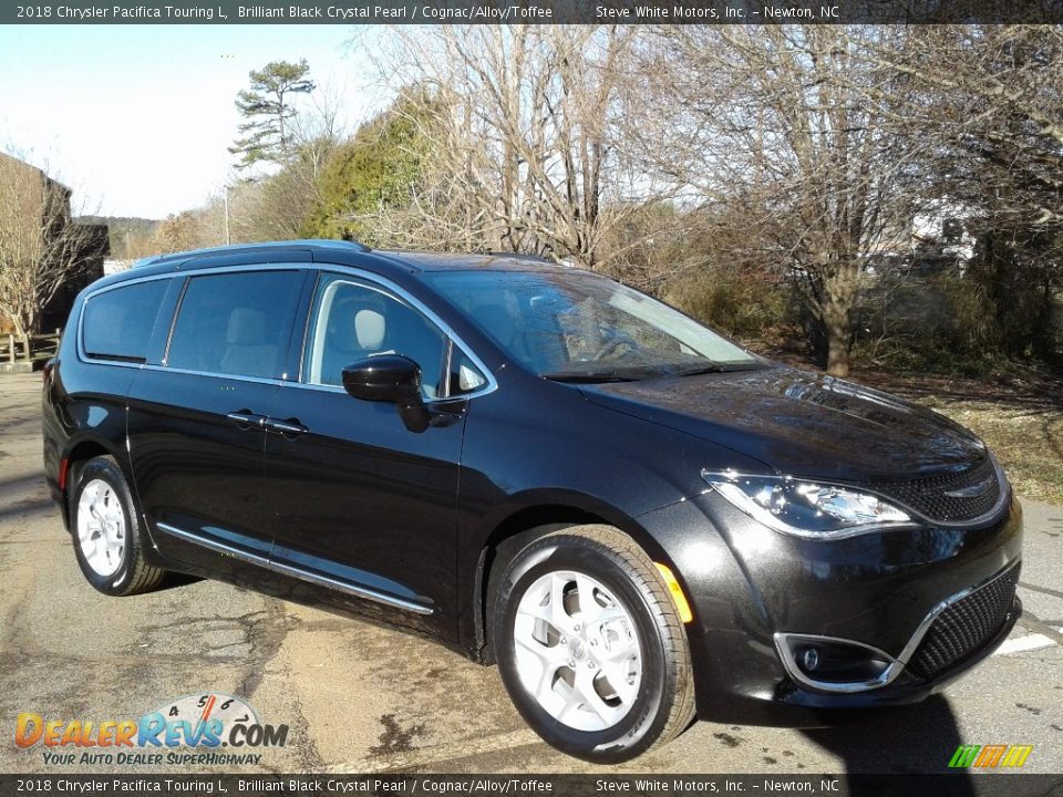 2018 Chrysler Pacifica Touring L Brilliant Black Crystal Pearl / Cognac/Alloy/Toffee Photo #4