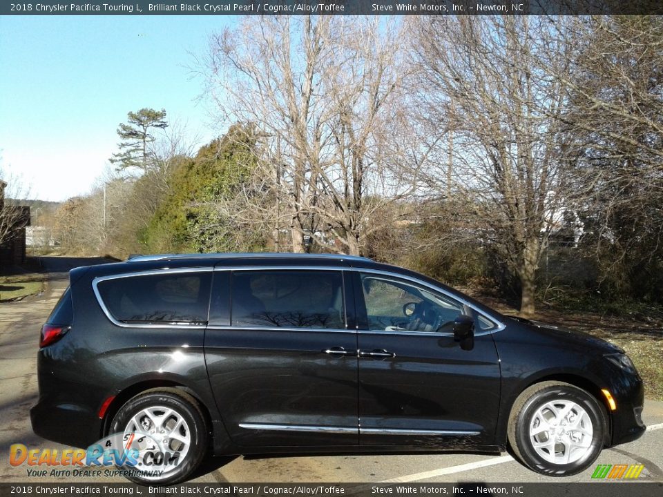 2018 Chrysler Pacifica Touring L Brilliant Black Crystal Pearl / Cognac/Alloy/Toffee Photo #5