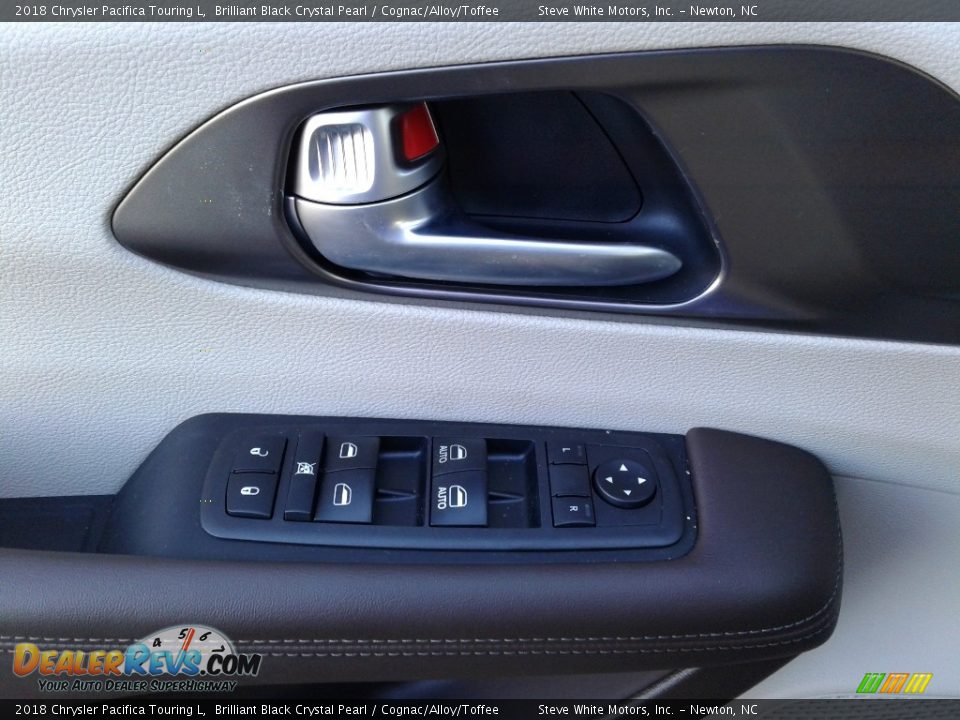 2018 Chrysler Pacifica Touring L Brilliant Black Crystal Pearl / Cognac/Alloy/Toffee Photo #9