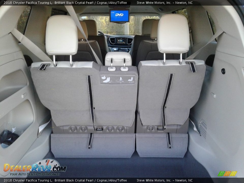 2018 Chrysler Pacifica Touring L Brilliant Black Crystal Pearl / Cognac/Alloy/Toffee Photo #13