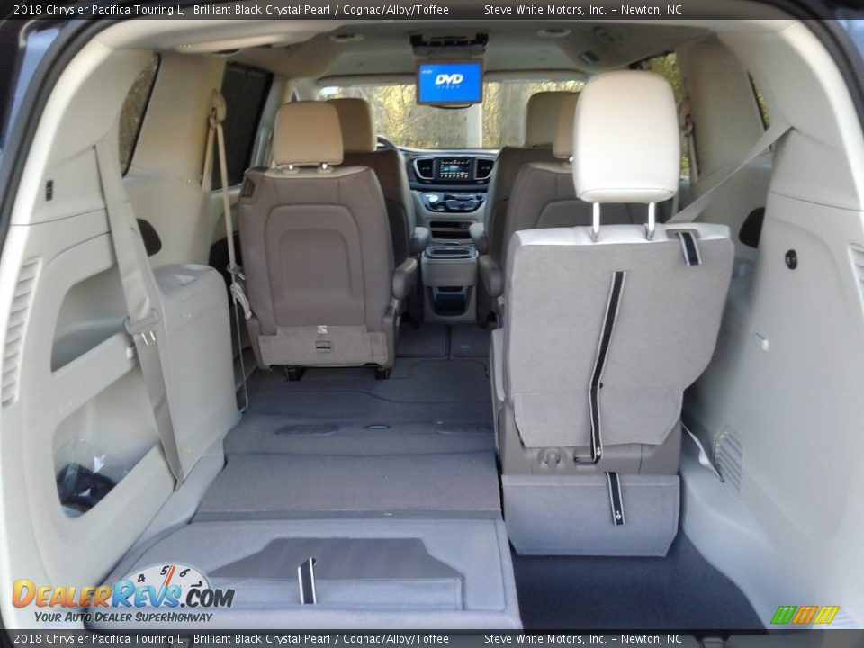 2018 Chrysler Pacifica Touring L Brilliant Black Crystal Pearl / Cognac/Alloy/Toffee Photo #14