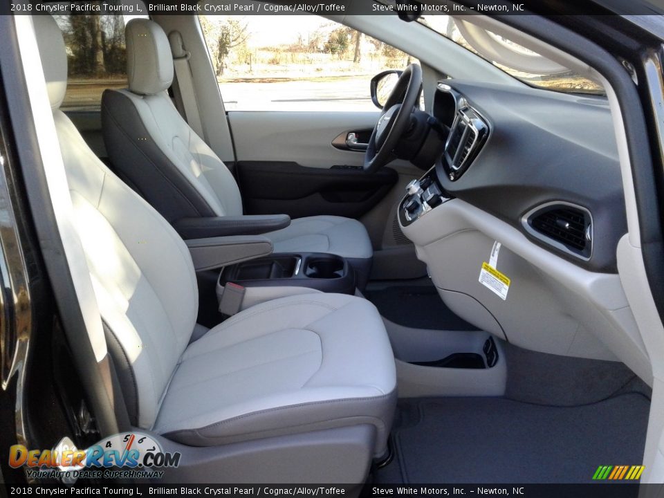 2018 Chrysler Pacifica Touring L Brilliant Black Crystal Pearl / Cognac/Alloy/Toffee Photo #17